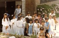 Dia de 1a comunion. Luego de la misa, haciamos una fiesta con todos los chicos.